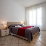 Apartman Ilaria House - 10 Min Dal Centro Di *