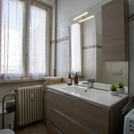 Ilaria House - 10 Min Dal Centro Di דירה *