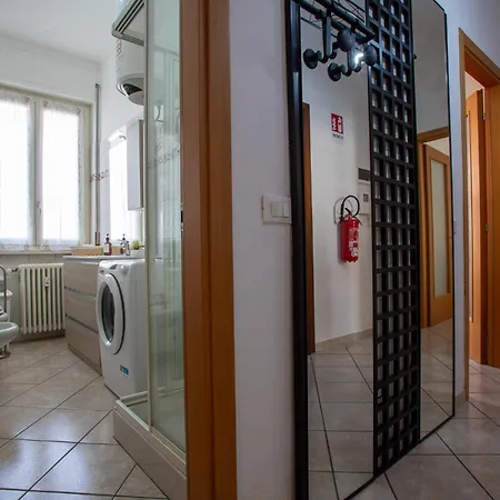 Ilaria House - 10 Min Dal Centro Di