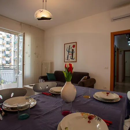 Ilaria House - 10 Min Dal Centro Di Apartman Como