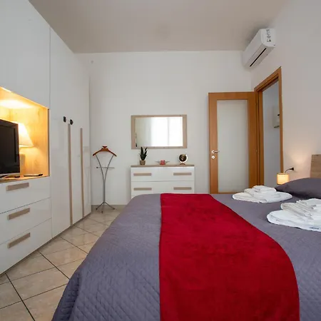 Ilaria House *