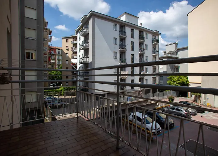 Ilaria House - 10 Min Dal Centro Di Como