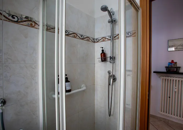 Ilaria House - 10 Min Dal Centro Di * Como