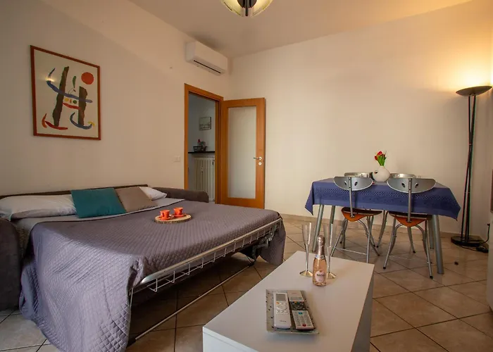 Ilaria House - 10 Min Dal Centro Di * Como