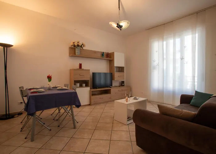 Ilaria House - 10 Min Dal Centro Di