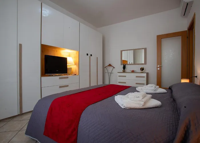 Ilaria House - 10 Min Dal Centro Di *