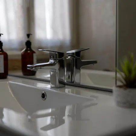 Ilaria House - 10 Min Dal Centro Di Διαμέρισμα Όπως