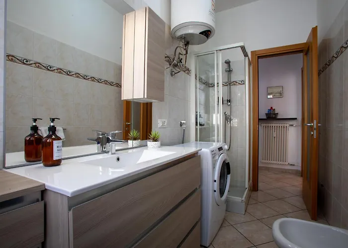 Ilaria House - 10 Min Dal Centro Di Apartament