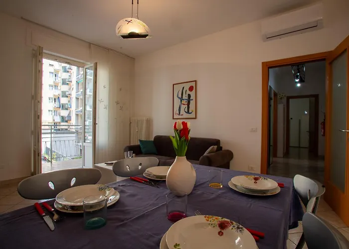 Ilaria House - 10 Min Dal Centro Di Apartament Como
