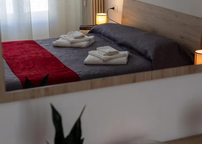 Ilaria House - 10 Min Dal Centro Di Apartament Como